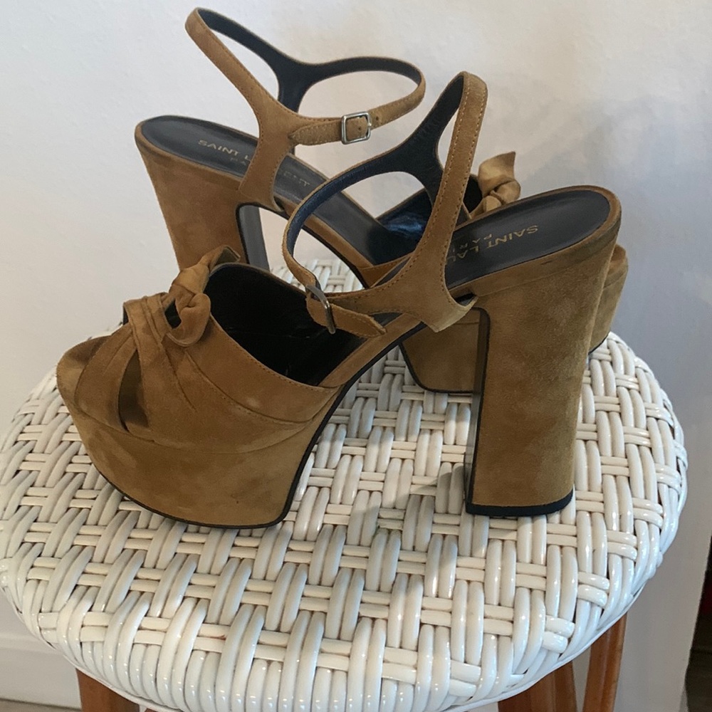 Saint Laurent brown suede platform heels. 39.5